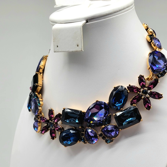 Oscar de la Renta Amethyst, Sapphire Swarovski Crystal Flower Statement Necklace - Picture 6 of 13